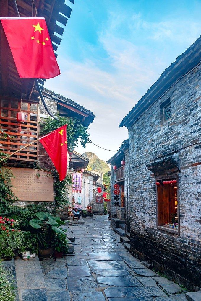 炸酱面是一种常见的什么？